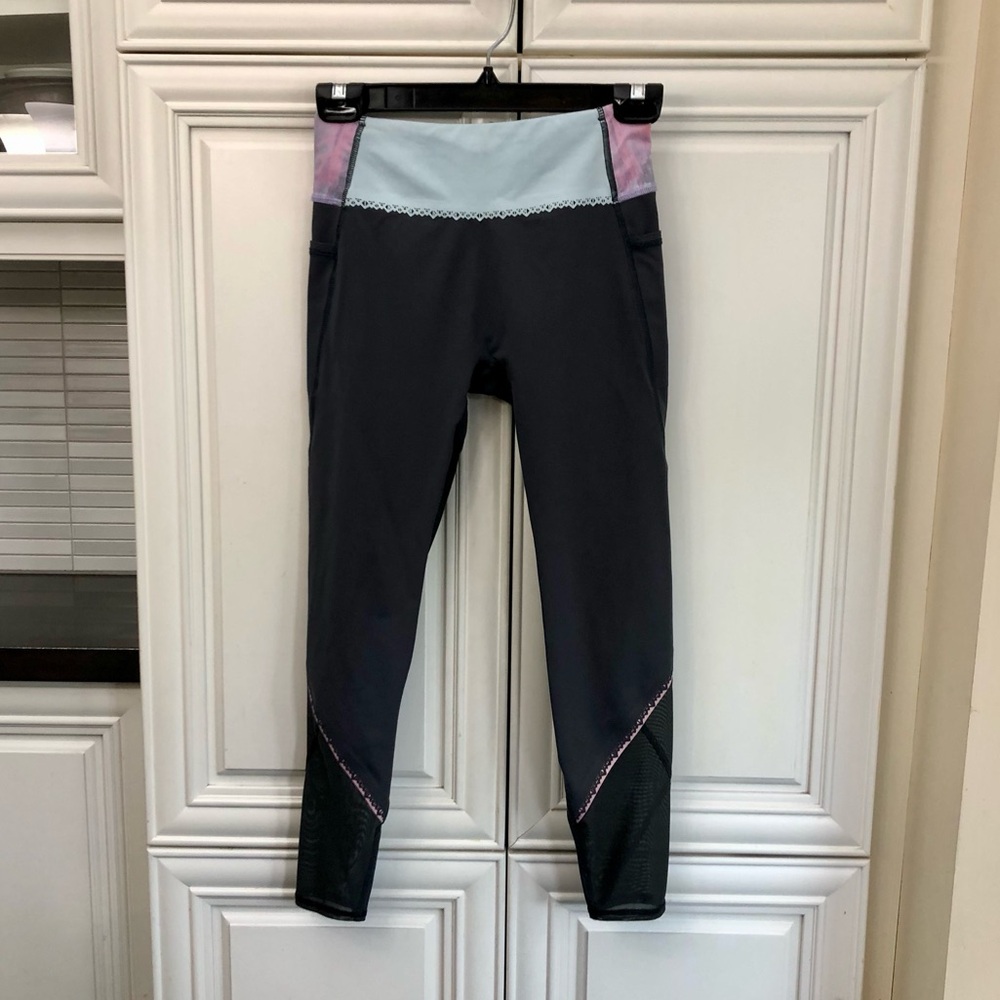 Ivivva by Lululemon lace accent girl’s leggings